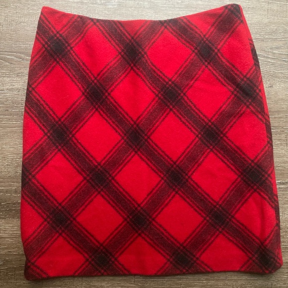 Talbots Red and Black Plaid Wool Blend Skirt Size 14 - Picture 1 of 3